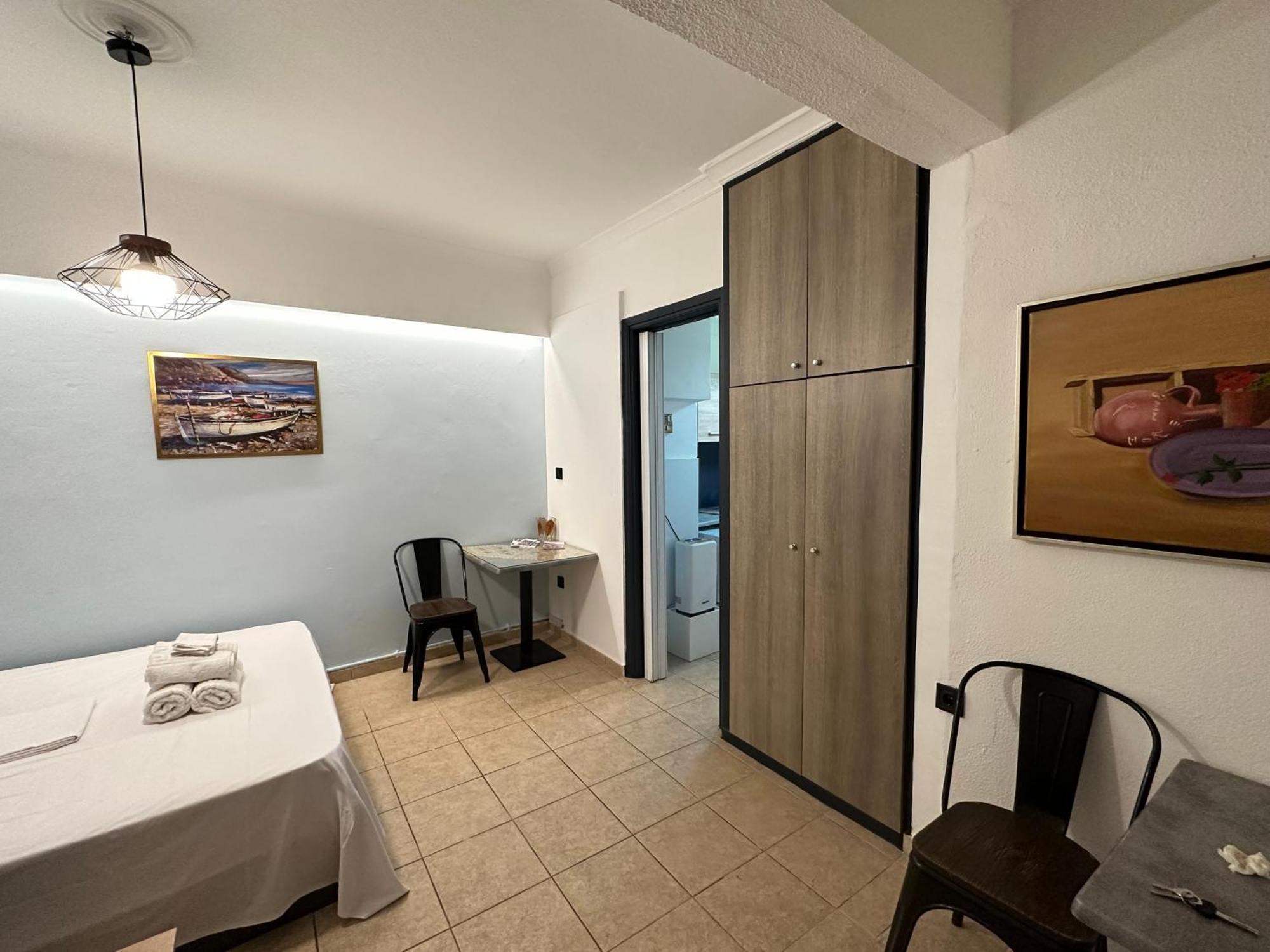 Aretousas Apartment Athena Bagian luar foto